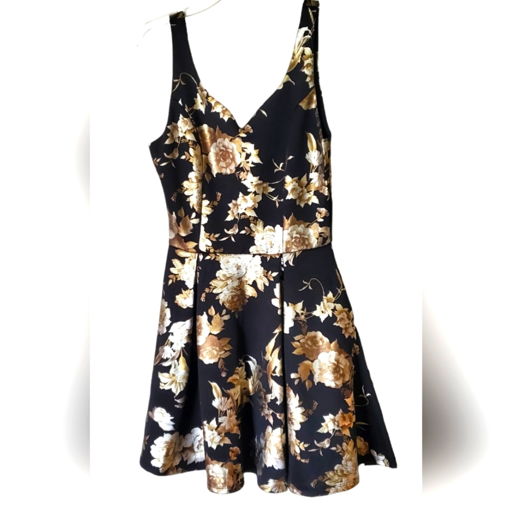 FRANCESCA'S WOMEN'S BLACK WITH FOIL‎ FLOWER DRESS Size XS
